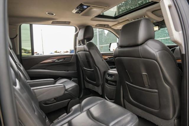 2017 Cadillac Escalade ESV Luxury