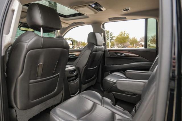 2017 Cadillac Escalade ESV Luxury