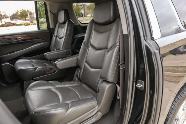 2017 Cadillac Escalade ESV Luxury