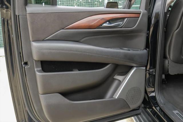 2017 Cadillac Escalade ESV Luxury