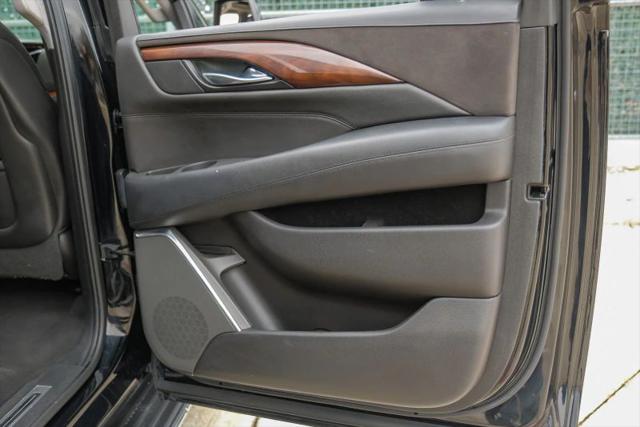 2017 Cadillac Escalade ESV Luxury