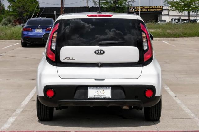 2017 Kia Soul Base