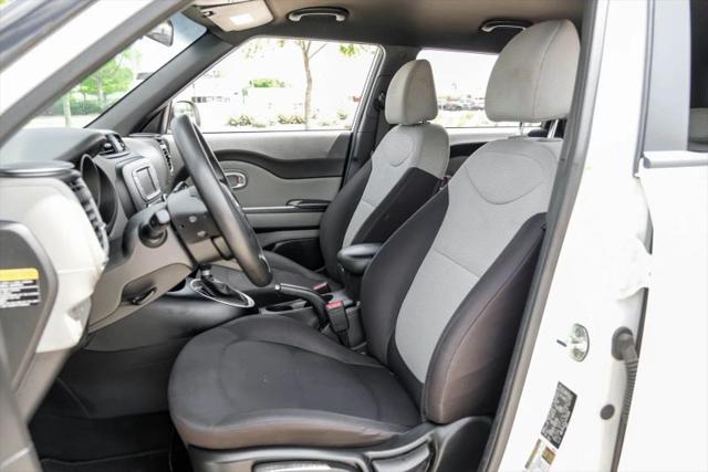 2017 Kia Soul Base