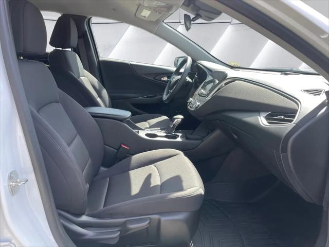 2023 Chevrolet Malibu FWD RS