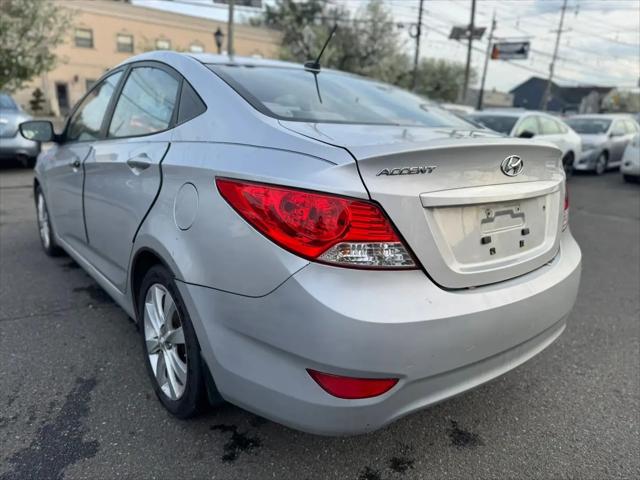 2013 Hyundai Accent GLS