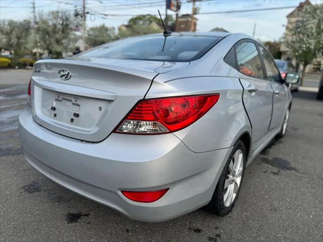 2013 Hyundai Accent GLS