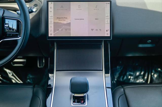2026 Land Rover Range Rover Velar P250 Dynamic SE