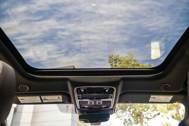2026 Land Rover Range Rover Velar P250 Dynamic SE