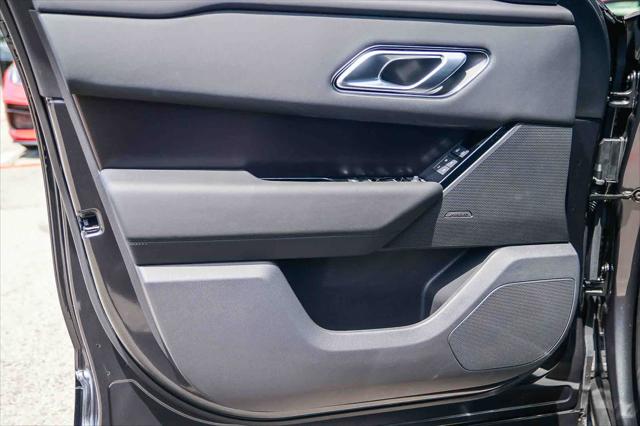 2026 Land Rover Range Rover Velar P250 Dynamic SE