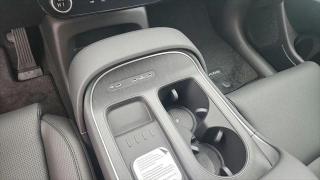 2026 Hyundai Palisade Hybrid Blue SEL 7P