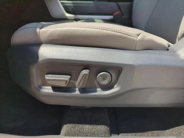 2026 Toyota Tundra SR5 CrewMax 5.5' Bed