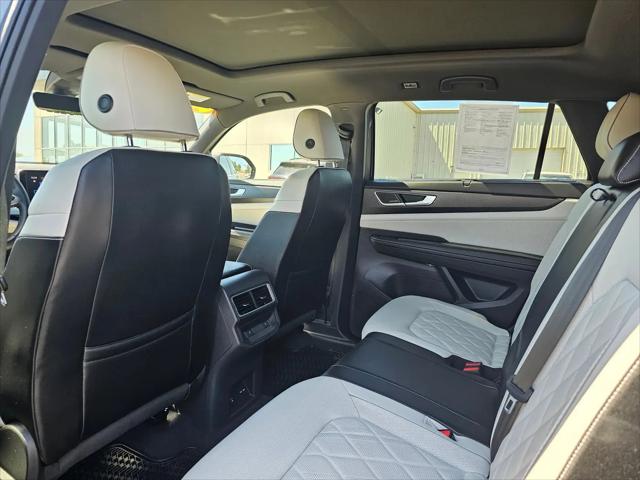 2024 Volkswagen Atlas Cross Sport 2.0T SEL Premium R-Line