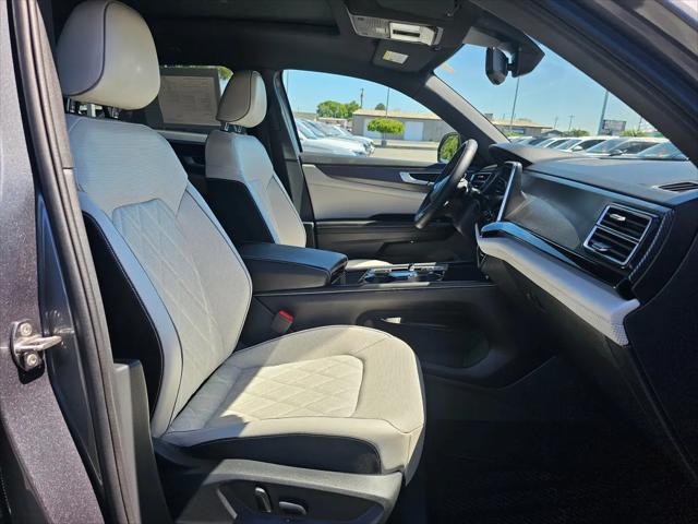 2024 Volkswagen Atlas Cross Sport 2.0T SEL Premium R-Line