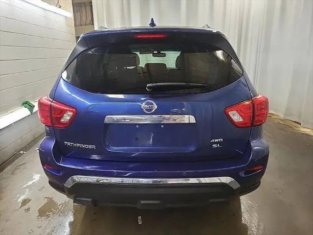 2019 Nissan Pathfinder SL