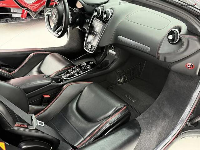 2023 McLaren GT Base