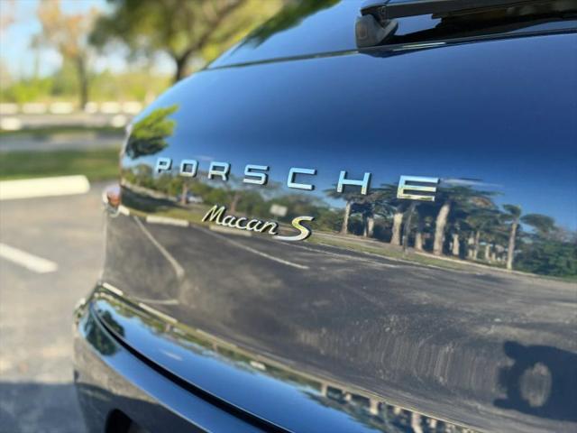 2016 Porsche Macan S