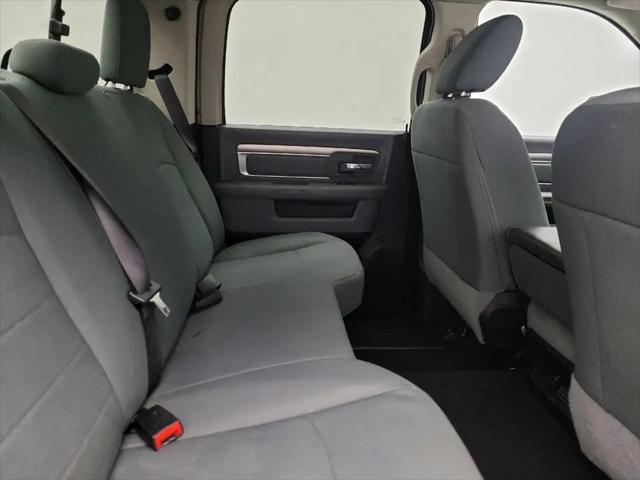 2019 Ram 1500 Classic SLT Crew Cab 4x2 6'4" Box