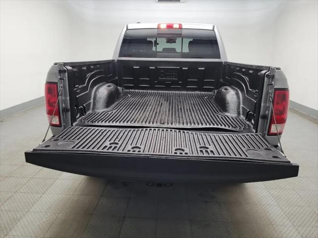 2019 Ram 1500 Classic SLT Crew Cab 4x2 6'4" Box