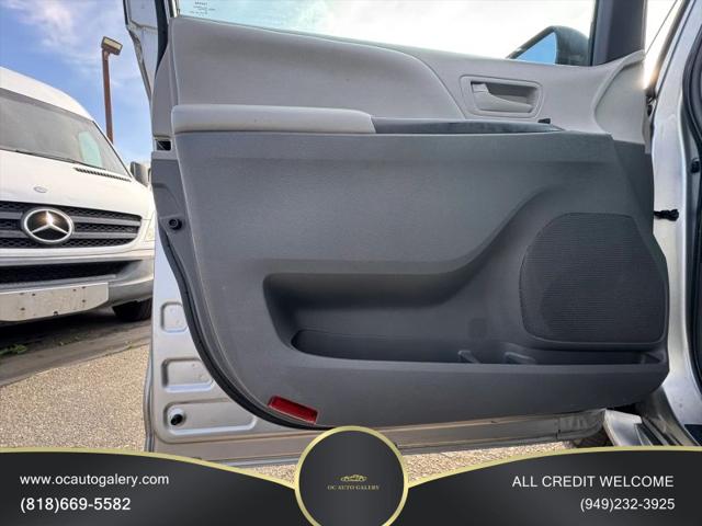 2017 Toyota Sienna L 7 Passenger