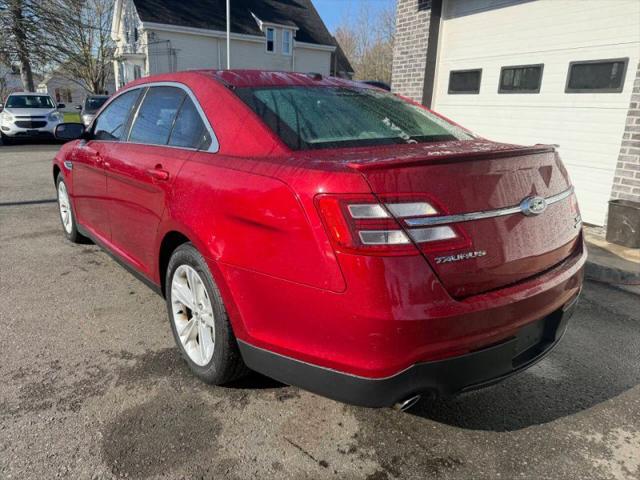 2015 Ford Taurus SEL