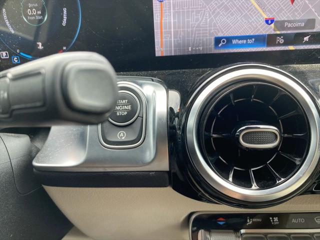 2023 Mercedes-Benz GLB 250