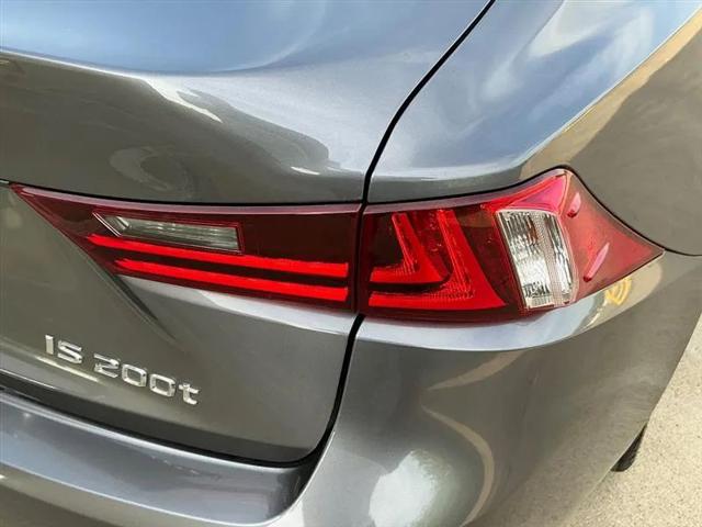 2016 Lexus IS 200t 200t
