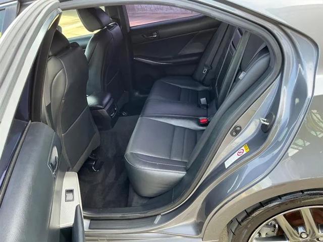 2016 Lexus IS 200t 200t
