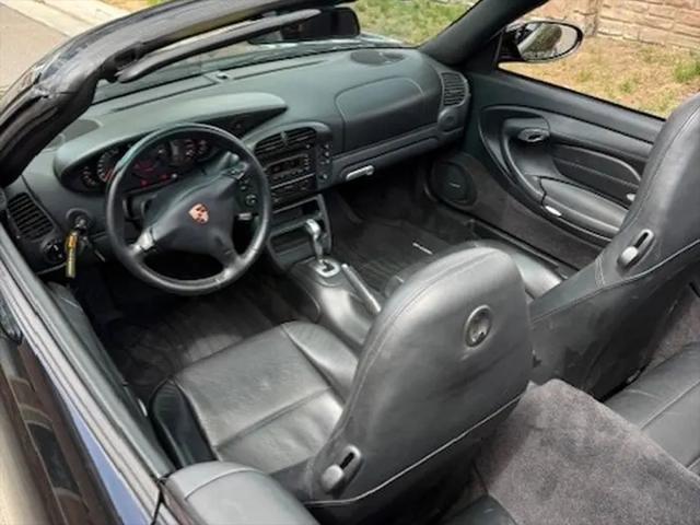 2002 Porsche 911 Carrera 4