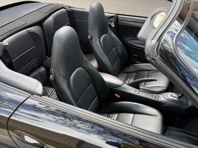 2002 Porsche 911 Carrera 4