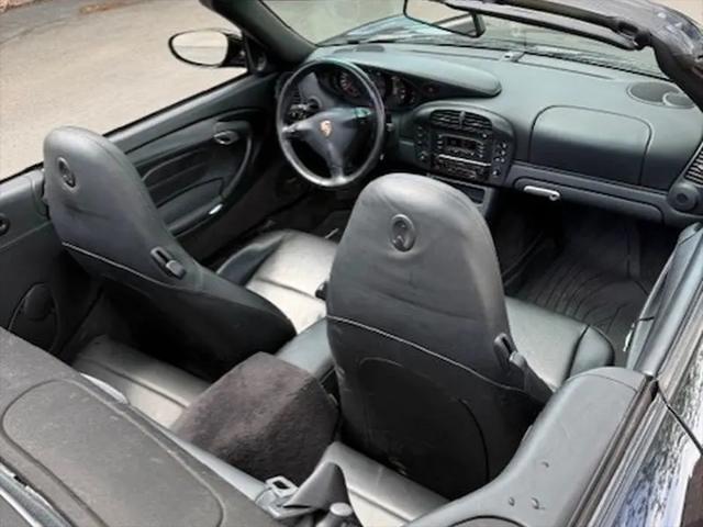 2002 Porsche 911 Carrera 4