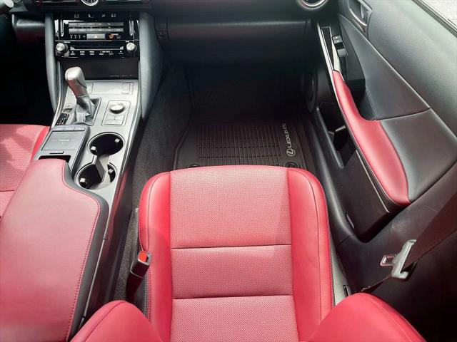 2025 Lexus IS 350 F SPORT Design