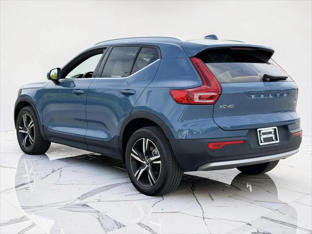 2024 Volvo XC40 Core