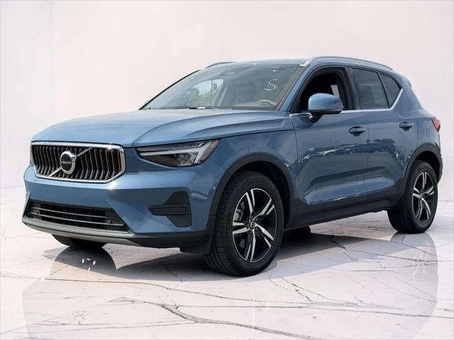 2024 Volvo XC40 Core