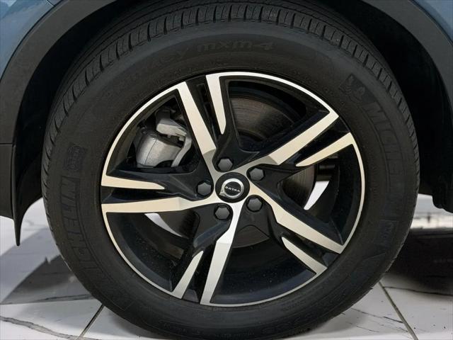 2024 Volvo XC40 Core