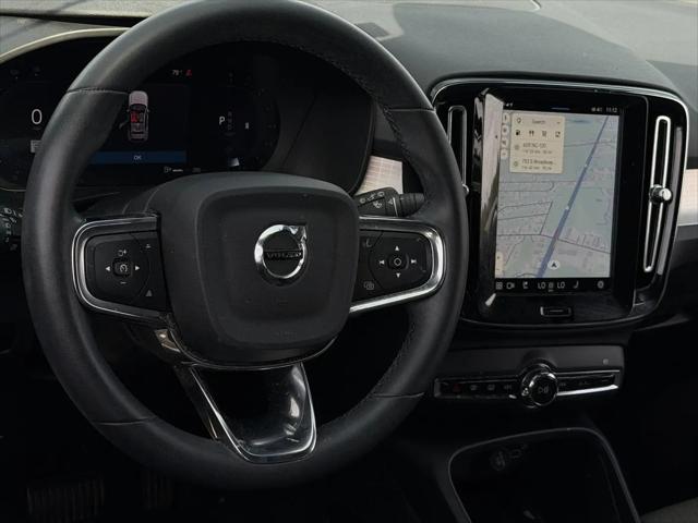 2024 Volvo XC40 Core