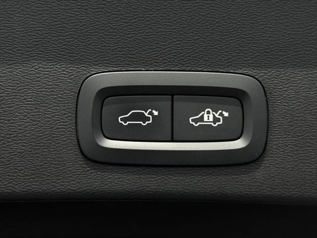 2024 Volvo XC40 Core