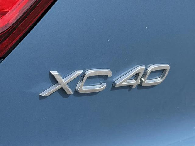 2024 Volvo XC40 Core
