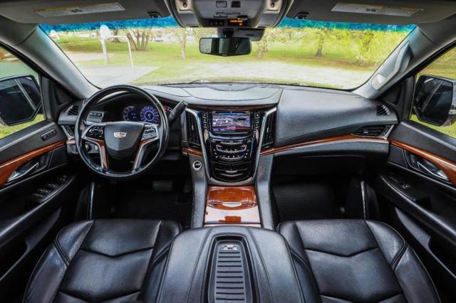 2018 Cadillac Escalade Luxury