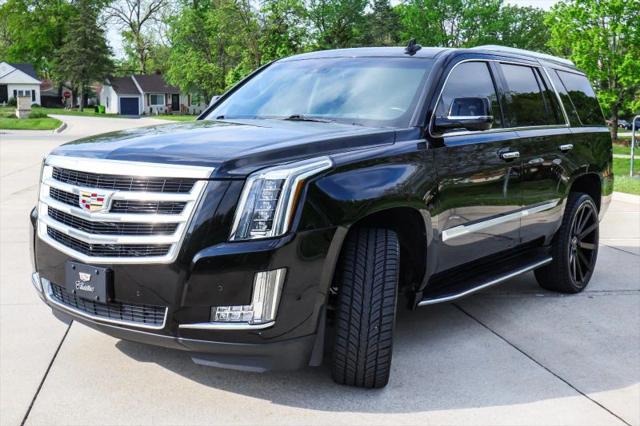 2018 Cadillac Escalade Luxury