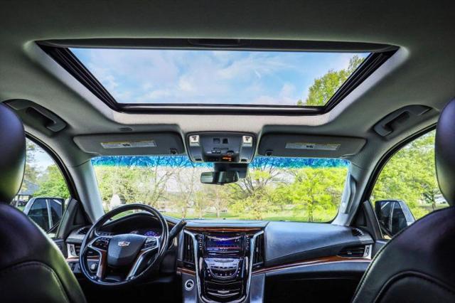 2018 Cadillac Escalade Luxury