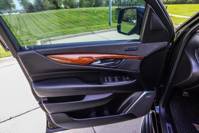 2018 Cadillac Escalade Luxury