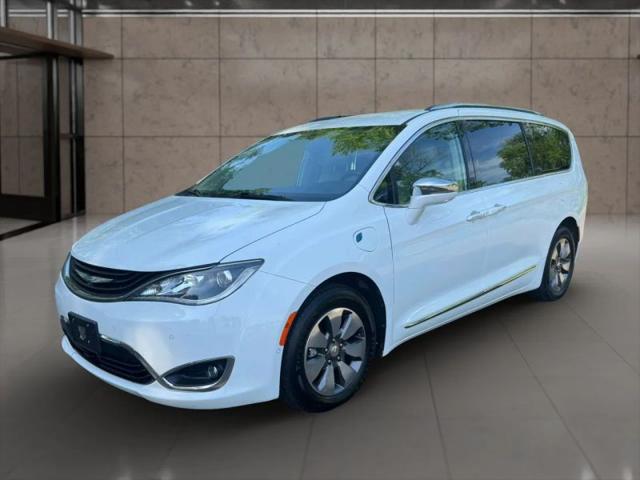 2017 Chrysler Pacifica Hybrid Platinum
