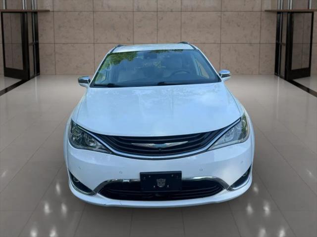 2017 Chrysler Pacifica Hybrid Platinum