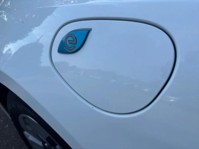 2017 Chrysler Pacifica Hybrid Platinum