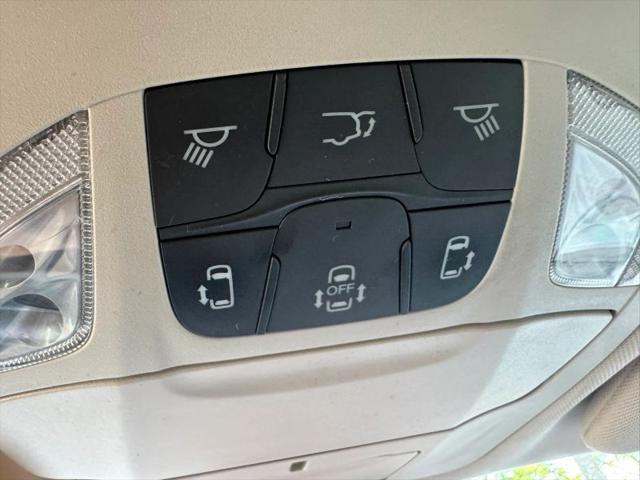 2017 Chrysler Pacifica Hybrid Platinum