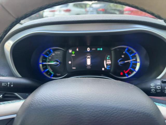 2017 Chrysler Pacifica Hybrid Platinum