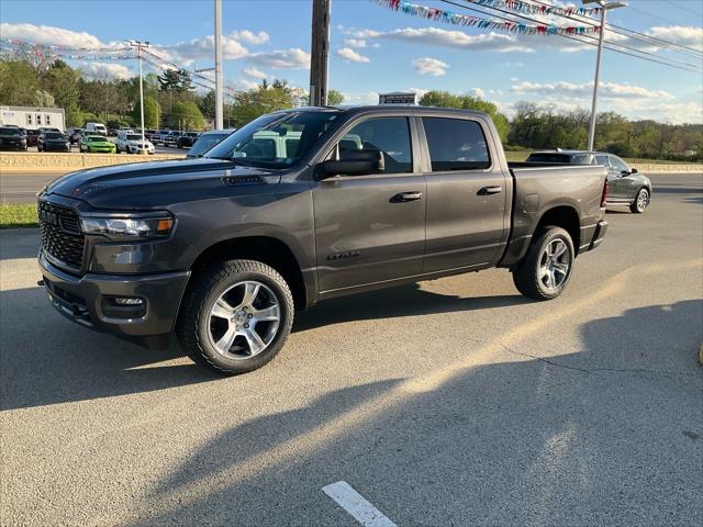 2026 RAM Ram 1500 RAM 1500 EXPRESS CREW CAB 4X4 57 BOX