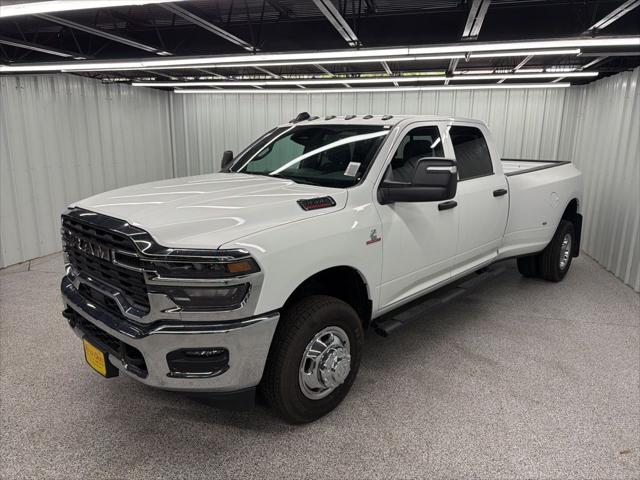 2026 RAM Ram 3500 RAM 3500 TRADESMAN CREW CAB 4X4 8 BOX