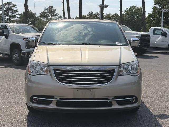 2013 Chrysler Town & Country Touring-L