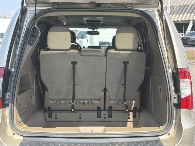 2013 Chrysler Town & Country Touring-L